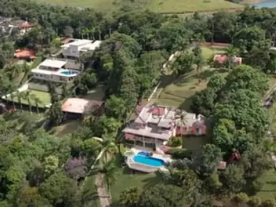 Casa de Condomínio com 5 Quartos para alugar, 2900m² no Chácaras Condomínio Recanto Pássaros II, Jacareí