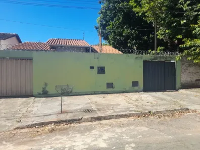 Casa com 3 Quartos à venda, 130m² no Jardim Europa, Goiânia