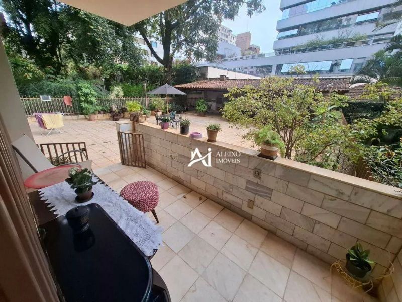 Apartamento com 4 quartos — Serra, Belo Horizonte