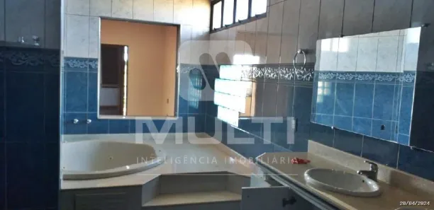 Casa com 4 Quartos para alugar, 800m² no Cidade Jardim, Uberlândia