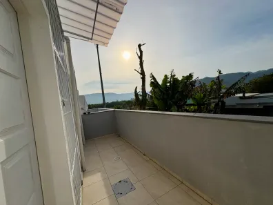 Casa de Condomínio com 2 Quartos para alugar, 51m² no Forquilhas, São José