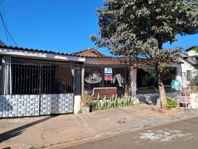 Casa com 3 Quartos à venda, 130m² no Aquilles Sthengel, Londrina