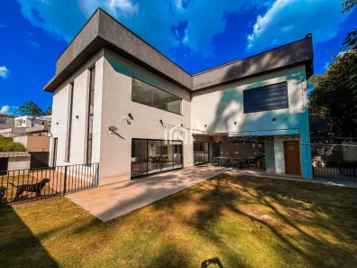 Casa de Condomínio com 4 Quartos à venda, 243m² no Moinho Velho, Embu das Artes