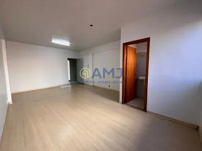 Sala Comercial para alugar, 27m² no Setor Bueno, Goiânia