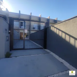 Sobrado com 2 Quartos para alugar, 58m² no Iririú, Joinville