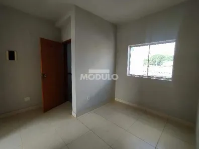 Apartamento com 2 Quartos para alugar, 50m² no Jardim Ipanema, Uberlândia