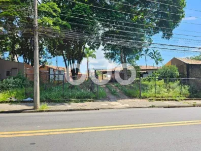 Imóvel Comercial com 3 Quartos à venda, 344m² no Dois Córregos, Piracicaba