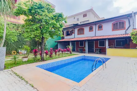 Casa com 3 Quartos à venda, 336m² no Cidade São Francisco, São Paulo