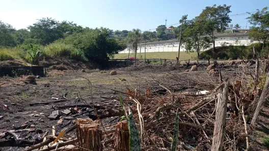 à venda, 1450m² no Jardim Santo Antônio da Boa Vista, Jacareí
