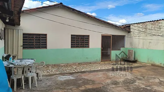 Casa com 6 Quartos à venda, 300m² no Ipiranga, Goiânia