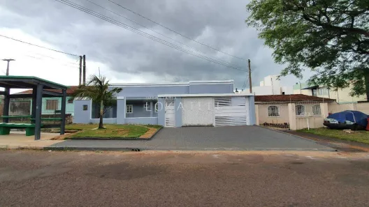 Casa com 3 Quartos para alugar, 270m² no Alto Alegre, Cascavel