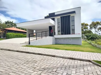 Casa de Condomínio com 4 Quartos à venda, 332m² no Alpes Suiços, Gravatá
