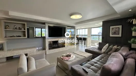 Apartamento com 3 Quartos à venda, 181m² no Nossa Senhora Medianeira, Santa Maria