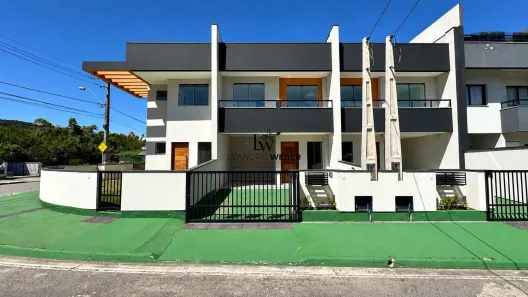 Casa com 3 Quartos à venda, 101m² no Forquilhas, São José