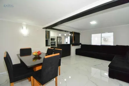 Apartamento com 2 Quartos para alugar, 119m² no Centro, Florianópolis