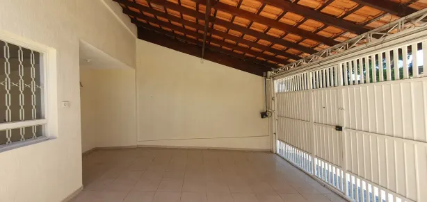 Casa com 3 Quartos para alugar, 160m² no Jardim Santa Maria, Jacareí
