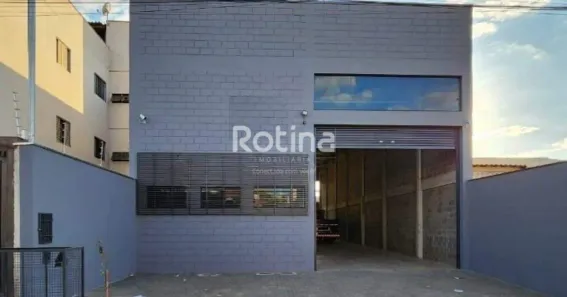 Galpão/Depósito/Armazém para alugar, 337m² no Umuarama, Uberlândia