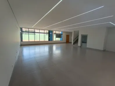 Prédio Comercial à venda, 320m² no Martins, Uberlândia