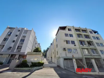 Apartamento com 3 Quartos à venda, 75m² no Carvoeira, Florianópolis