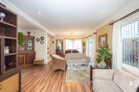 Casa de Condomínio com 4 Quartos à venda, 244m² no São João, Curitiba