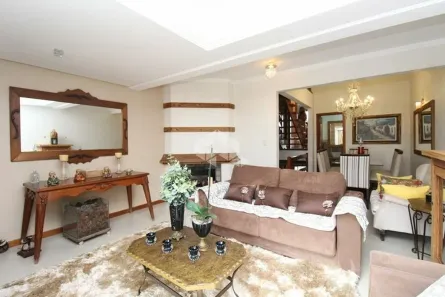 Casa com 3 Quartos à venda, 240m² no Espírito Santo, Porto Alegre