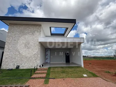 Casa de Condomínio com 4 Quartos à venda, 185m² no Novo Mundo, Uberlândia