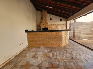 Casa com 3 Quartos para alugar, 113m² no Nova Uberlândia, Uberlândia