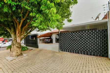 Casa com 4 Quartos à venda, 170m² no Novo Mundo, Curitiba