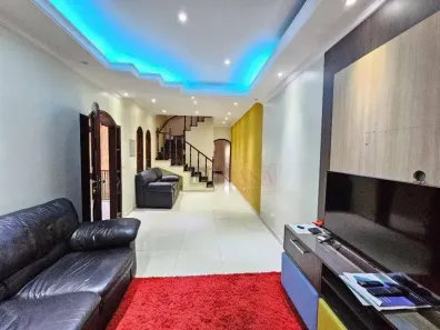 Sobrado com 3 Quartos à venda, 252m² no Vila Regina ( Zona Leste), São Paulo