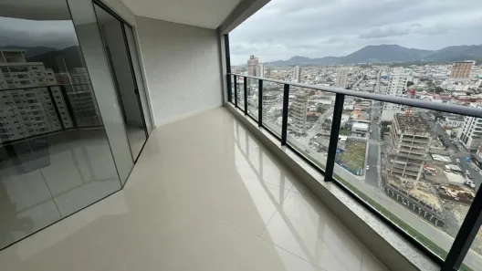 Apartamento com 3 Quartos à venda, 138m² no Meia Praia, Itapema