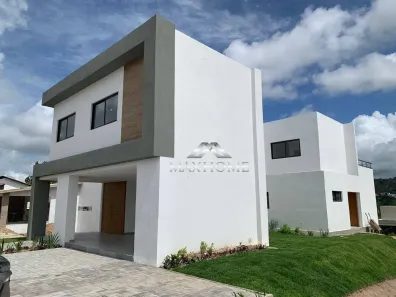 Casa de Condomínio com 5 Quartos à venda, 230m² no Prado, Gravatá