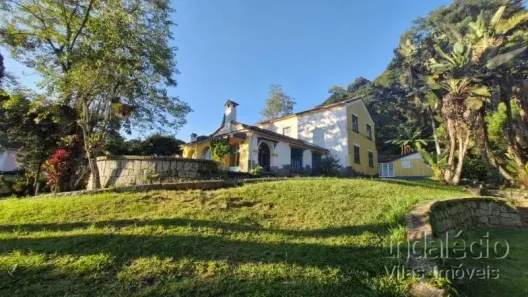 Casa com 10 Quartos à venda, 1300m² no Centro, Petrópolis