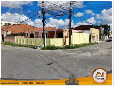Casa com 4 Quartos à venda, 200m² no Montese, Fortaleza