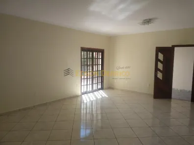 Sobrado com 3 Quartos à venda, 276m² no Residencial Campo Belo, Pindamonhangaba