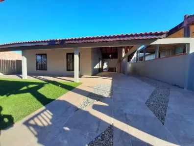 Casa com 7 Quartos à venda, 200m² no Barra do Saí, Itapoá