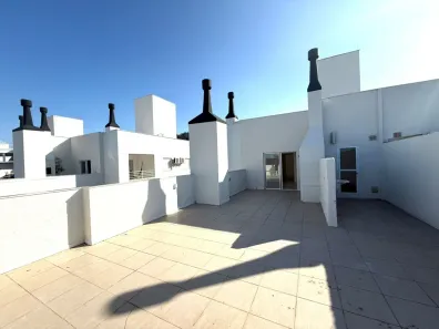 Cobertura com 2 Quartos à venda, 139m² no Canasvieiras, Florianópolis