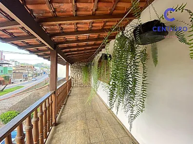 Casa com 5 Quartos à venda, 380m² no Santa Terezinha, Juiz de Fora