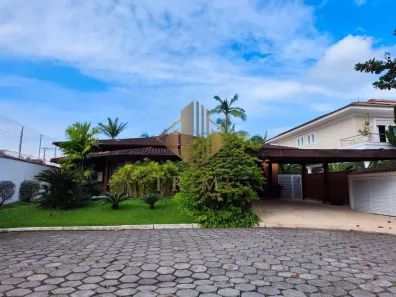 Casa de Condomínio com 5 Quartos à venda, 223m² no Enseada, Guarujá