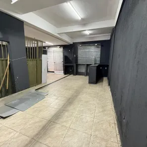 Ponto Comercial para alugar, 200m² no Barcelona, Serra