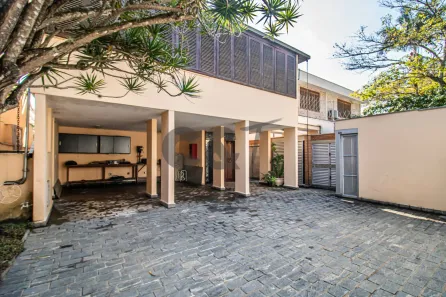 Casa com 3 Quartos à venda, 330m² no Jardim Petrópolis, São Paulo