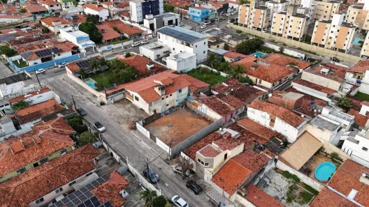 Lote/Terreno à venda, 266m² no Lagoa Nova, Natal