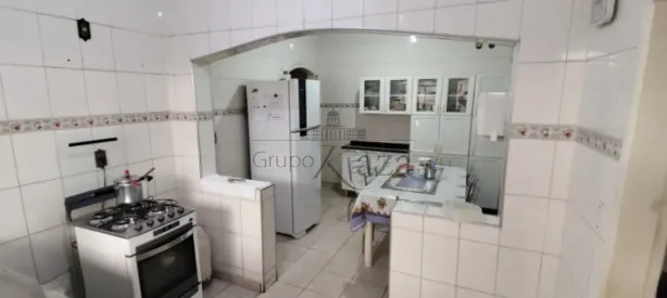 Sobrado com 3 Quartos à venda, 300m² no Jardim Satélite, São José dos Campos