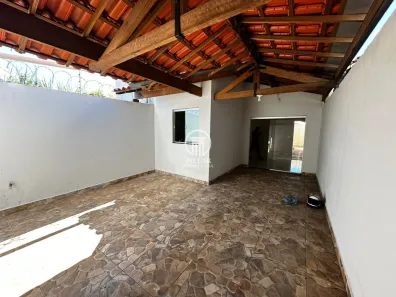 Casa com 2 Quartos para alugar, 59m² no Independência, Montes Claros