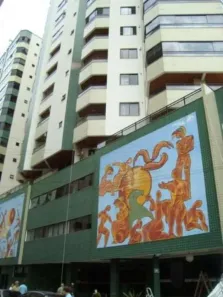 Apartamento com 3 Quartos para alugar, 110m² no Centro, Balneário Camboriú