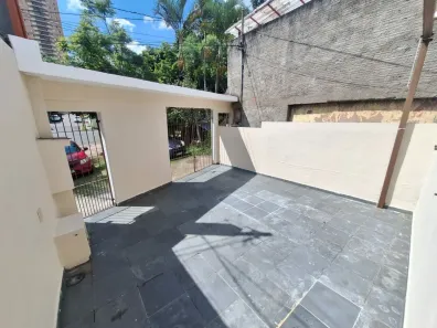 Casa com 2 Quartos para alugar, 120m² no Jardim Centenário, São Paulo