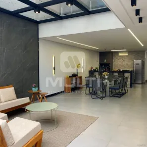 Casa de Condomínio com 4 Quartos à venda, 260m² no Umuarama, Uberlândia