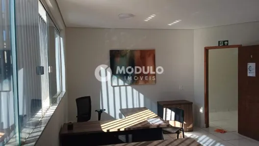 Sala Comercial para alugar, 23m² no Vigilato Pereira, Uberlândia