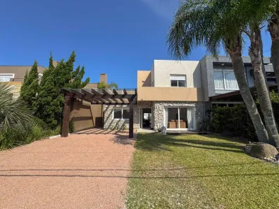 Casa de Condomínio com 3 Quartos à venda, 152m² no XANGRI-LÁ, Xangri-lá