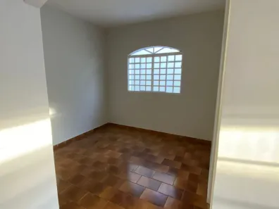 Casa com 3 Quartos à venda, 115m² no Segismundo Pereira, Uberlândia