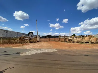 Lote/Terreno à venda, 12m² no Chácaras Tubalina e Quartel, Uberlândia